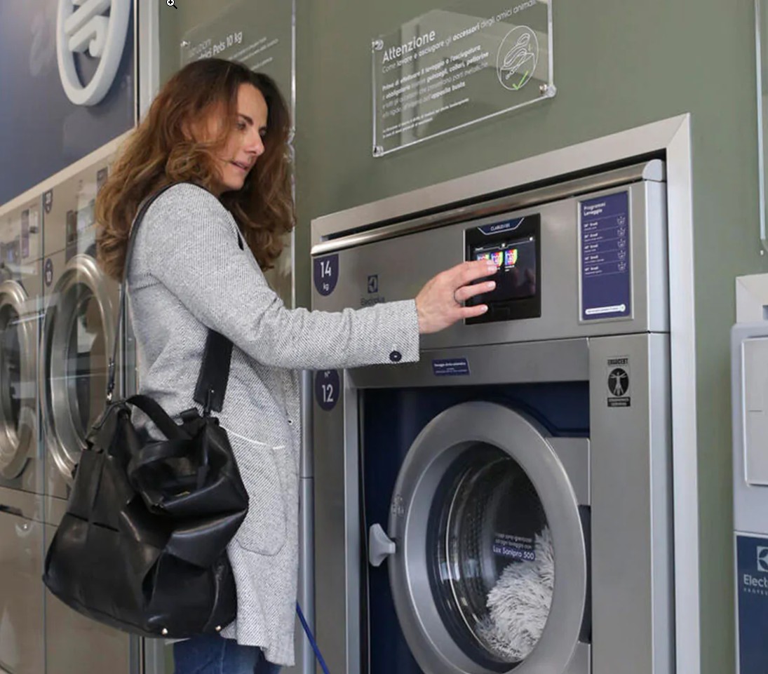 Systems, software and payment processes: How to set up your self-service laundry Systems, software and payment processes: How to set up your self-service laundry