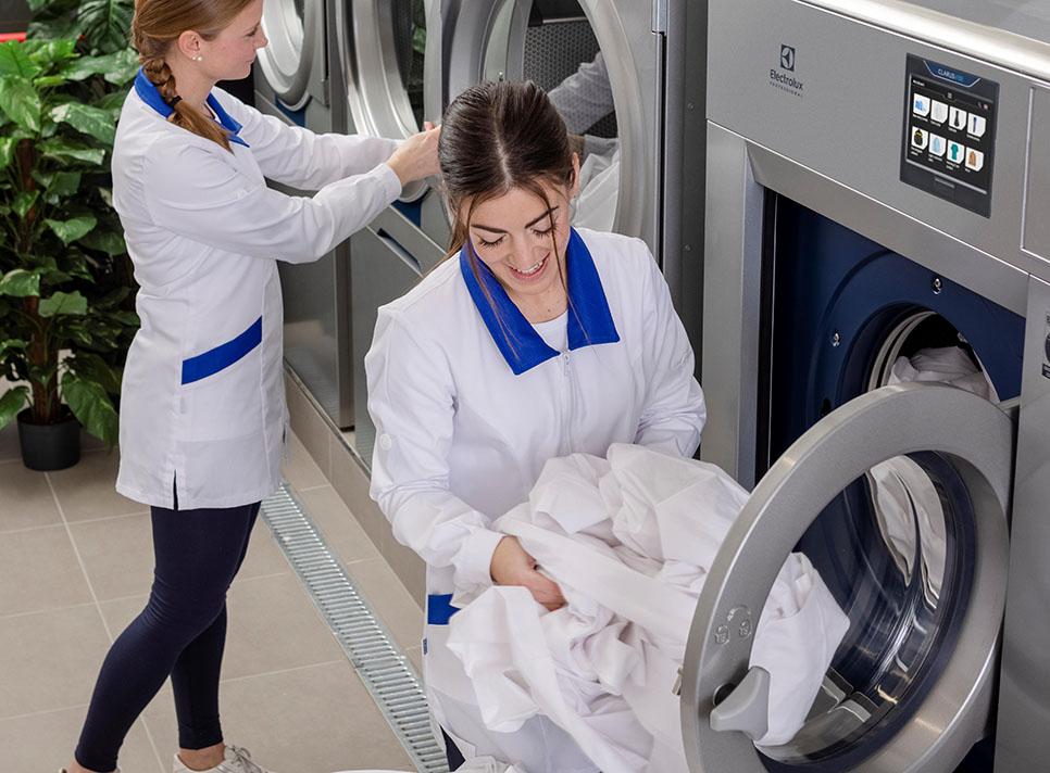 Ganzheitlicher Service für Hotelwäschereien: Von der Planung bis zur Schulung