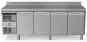 REFR.COUNTER 590LT 4DOOR UPSTAND (Code 710063)
