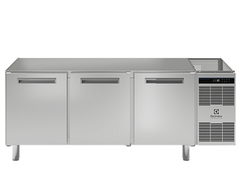 Pastry and Bakery Line 3 Door Refrigerated Counter, -2°/+7°C, 600X400 grid, no top (Code 728968)