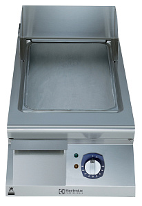 Electrolux Professional E9IINDAOMCA Modulare Großküchengeräteserie 900XP 400mm Elektro-Bratplatte mit glatt gebürsteter hartverchromter Stahloberfläche, horizontal,Halbmodul, Thermostatregelung, Schaber inkludiert (Code 391357)