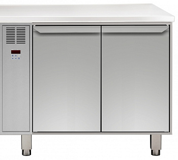 FREEZER CUPBOARD 2 DOORS REMOTE 1100MM (121938)