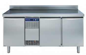 Electrolux Professional RCDF3M30U TIEFKÜHLTISCH 440 L, 3 TÜREN, AUFKANTUNG (Code 726581)