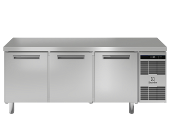 Electrolux Professional BPLER3NL Patisserie Linie 3-türige Kühltheke, 600x400 mm Gitterrost, -2+7°C, AISI 304 (Code 728969)