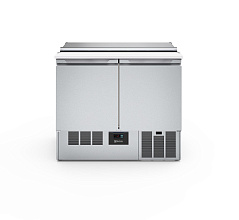 Electrolux Professional SAL25L2C9 Digitale Kühltische 2-türige gekühlte Saladette mit Deckel und Schneidebrett 250lt, +2+10°C, AISI 304,R290 (Code 725107)